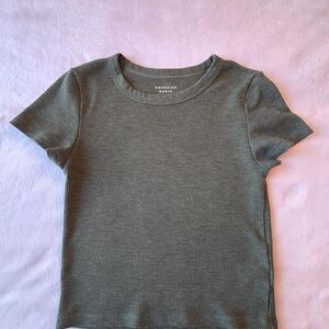 American Eagle Women’s Green Cropped T-Shirt | Casual Everyday Tee | Size Medium